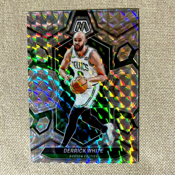 Derrick White 23-2024 Panini Mosaic Silver Boston Celtics NBA Basketball Card - Picture 1 of 2